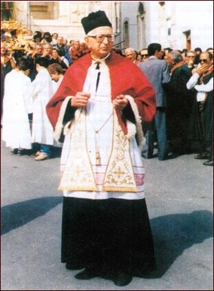 don Peppino Contento, ottavo arciprete della Basilica-Santuario dei Santi Medici, Alberobello